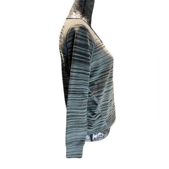 PRANA - Women’s Long Sleeve Light Weight Top - Picture 3 of 6